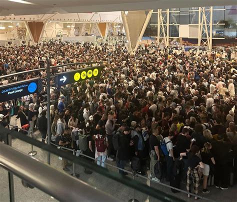 Marrakech airport packed with travelers in viral videos