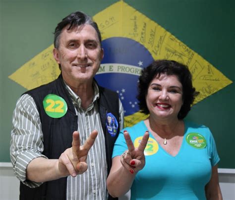 Vice de Jorginho Mello delegada Marilisa faz campanha em Jaraguá do