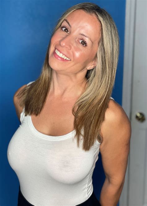 198 Best U Mandy Midwest Images On Pholder Milf Hot Moms And Braless