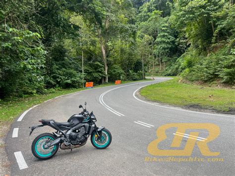 Yamaha MT 09 Best Naked Bike Of The Year 2025 Below 1000cc BikesRepublic