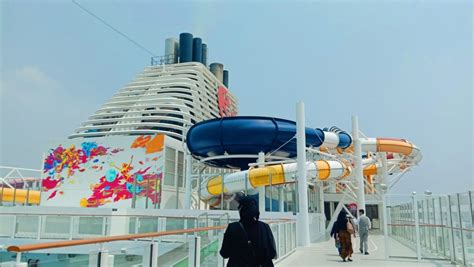 Potret Kemewahan Kapal Pesiar Genting Dream