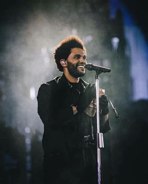 The weeknd wows at super bowl halftime show with creepy bandaged ...