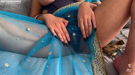 Pakistani Bhabi Aaliyah Yasin Fucks Her Pussy Whilst Speaking Urdu XNXX