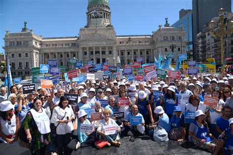 Jornada Nacional De Protesta De Ctera ¡la Educación No Se Negocia