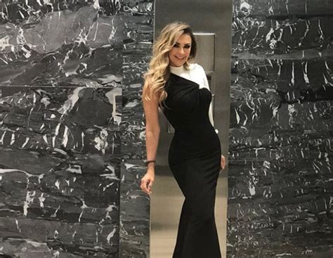 La ex de Luis Miguel Aracely Arámbula se ve así en bikini a sus años Nueva Mujer