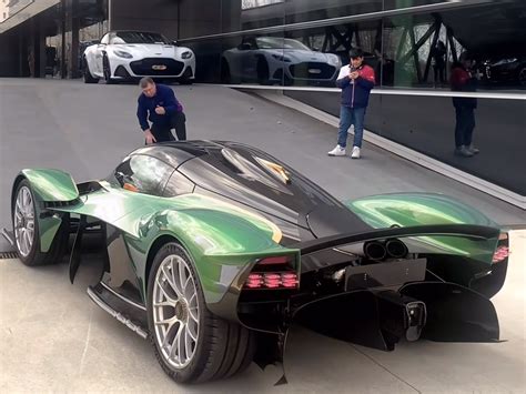 Ecr Aston Martin Valkyrie Spider Details