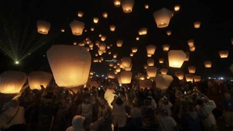 lantern festival lights  taiwan  china glowing celebrations