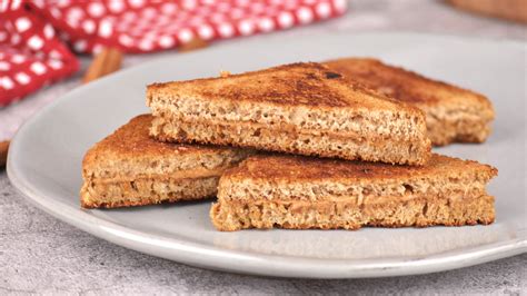 How To Make A Peanut Butter And Cinnamon Sandwich 6 Steps