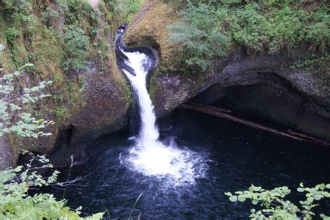 Punchbowl Falls Eagle Creek OR Photo By David Italiano