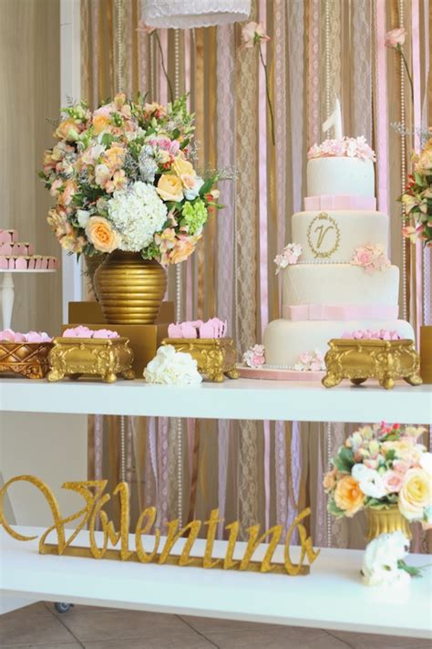 Decor Delicada Nude P Ssego Dourado Vestida De M E