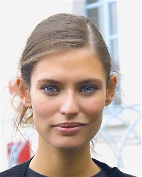 Bianca Balti Brown Hair Blue Eyes Cute Makeup Looks Balti