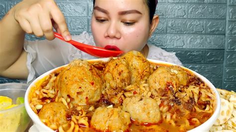 Mie Sedap Spicy Korea Pake Bakso Kuah Pedas Mercon Mukbang Youtube