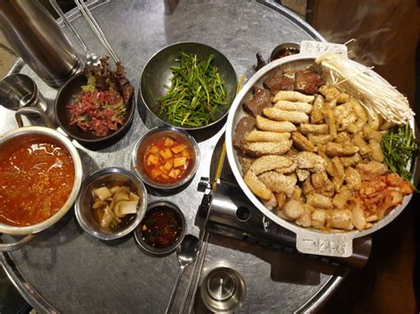 새절역 응암오거리 먹자골목 강남곱창 김치찌개 무한리필 And 육회 서비스 소곱창 맛집 네이버 블로그