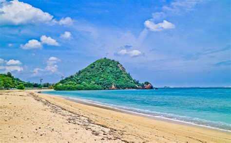 The Beauty Of The Tropical Beach Of Mandalika Lombok West Nusa