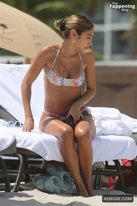 Chantel Jeffries Sizzles In Sexy Bikini At Miami Beach Aznude