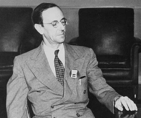 James Chadwick Biography - Childhood, Life Achievements & Timeline