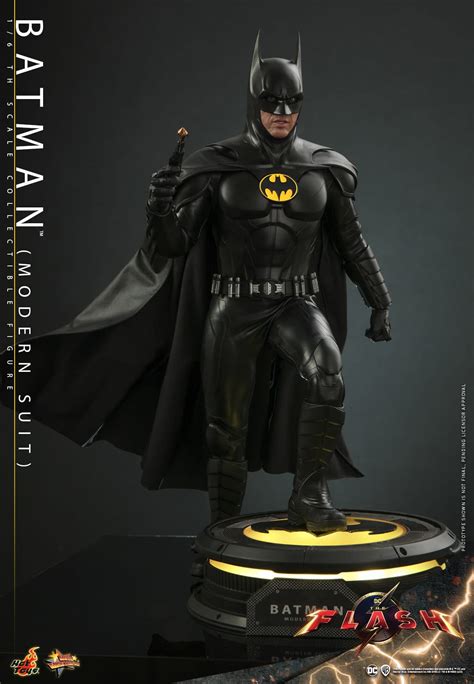 Hot Toys Gets Nuts With New The Flash Batman Scale Figure