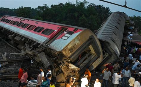 Acidente ferroviário na Índia é o pior em 20 anos relembre outros