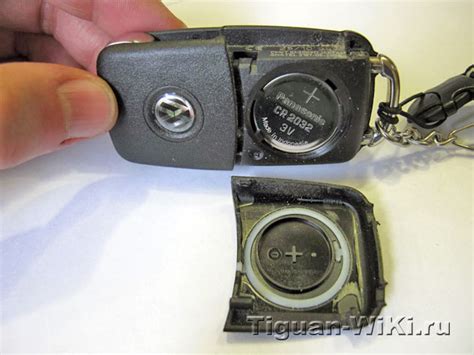 Замена батарейки в ключе Volkswagen Тигуан