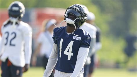 olamide zaccheaus  bears  brilliant  practice  dolphins