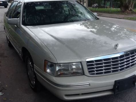 Buy Used 1997 Cadillac Deville Base Sedan 4 Door 46l In Orlando