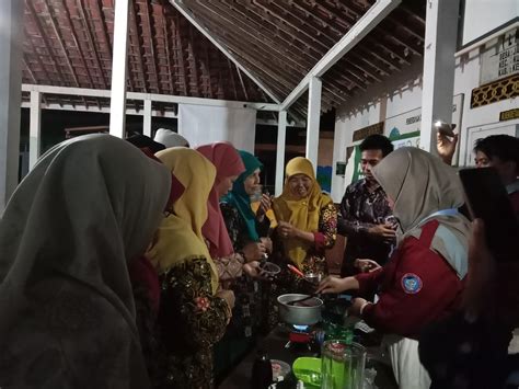 Tim Ppk Ormawa Lsp Pgsd Kebumen Lakukan Pelatihan Olahan Produk Toga