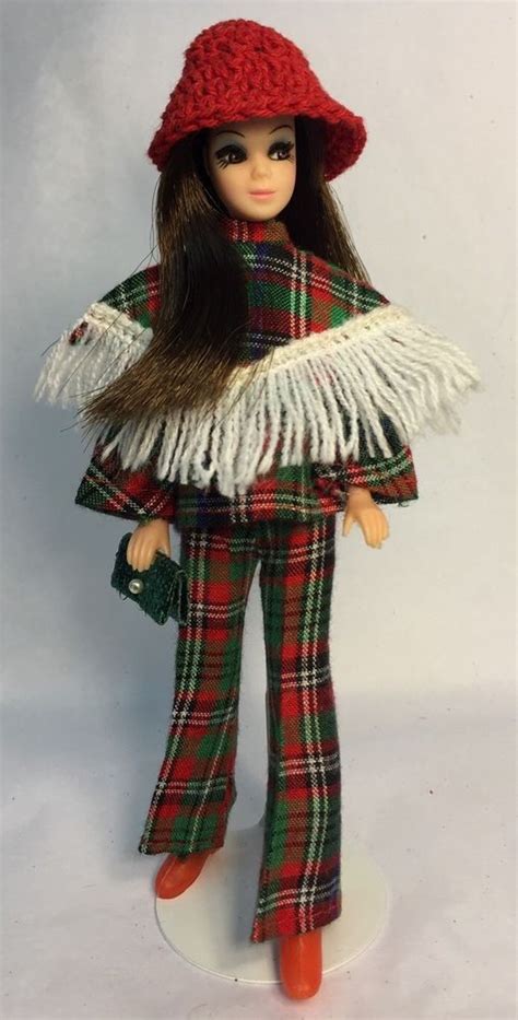 Stylish Vintage Topper Dawn Doll With Triki Miki Green Outfit