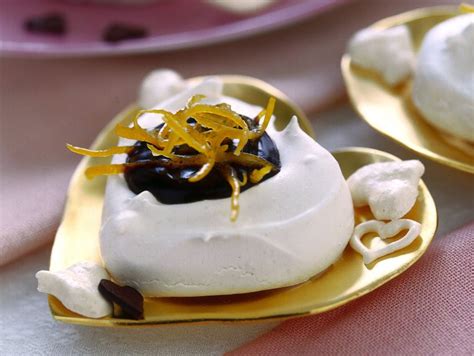 Ricetta Cuori Di Meringa Al Cioccolato Donna Moderna