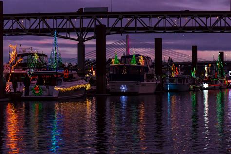 ‘Let’s Go Brandon’ Boat Wins Christmas Lights Contest; Gets Disqualified