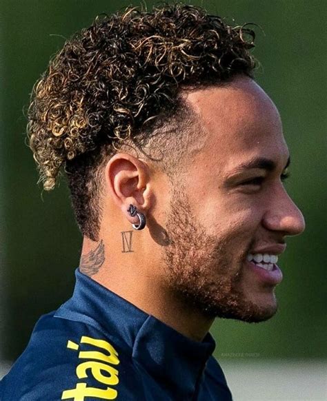 Neymar Jr Hairstyle Top 10 Neymar Hairstyles You Should Try In 2017