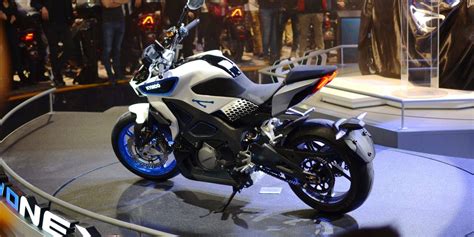 Kymco han presentado la nueva Kymco RevoNEX una naked con tecnología eléctrica