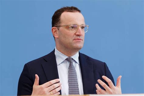 Corona Pandemie Spahn Widerspricht Rki Chef Wieler