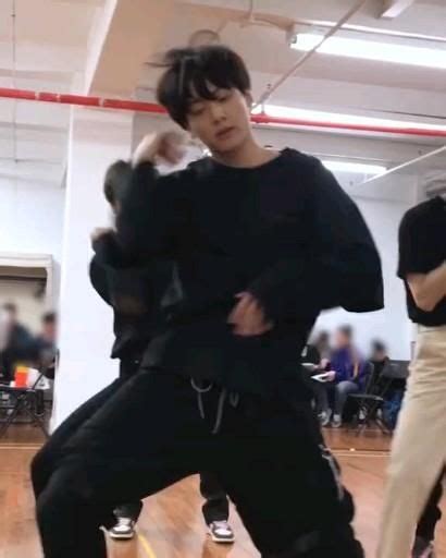 Jungkook Video In Jungkook Hot Jungkook Cute Jungkook Abs