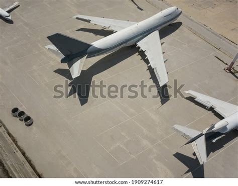 Cargo Plan Landing: Over 300 Royalty-Free Licensable Stock Photos | Shutterstock