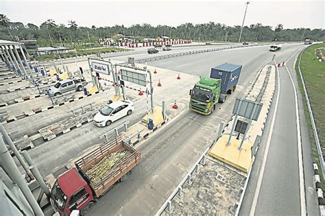 霹路段料明年杪全面竣工 西海岸大道后年杪全线通车 地方 时事焦点