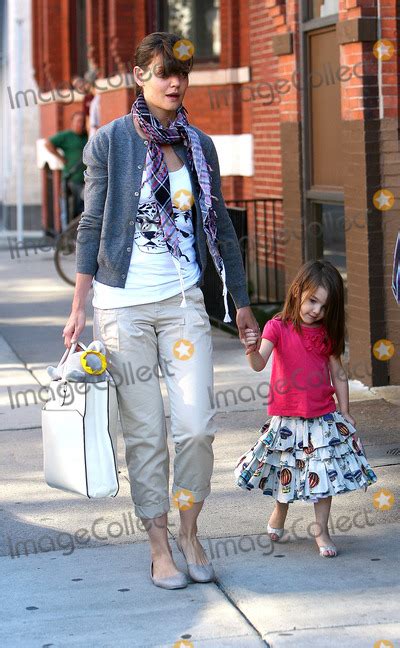 Photos And Pictures September 21 2009 Katie Holmes Takes Suri Cruise To Lunch And Then