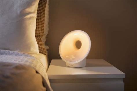 Philips Somneo Sleep and Wake-up Light Therapy Lamp » Petagadget