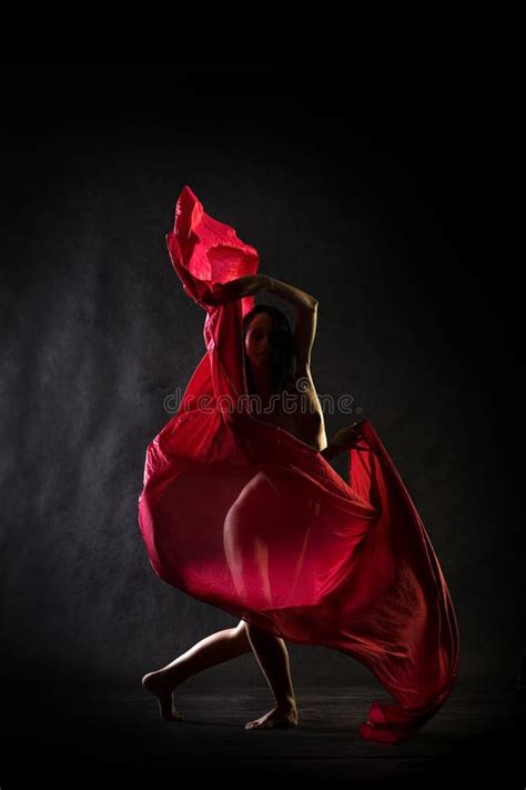 Nude De La Danza Foto De Archivo Imagen De Agraciado