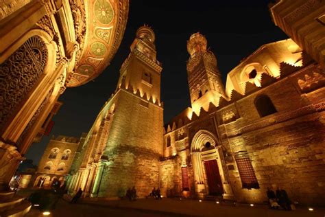 Il Cairo Spettacolo Di Luci E Suoni Delle Piramidi Di Giza Con Tour