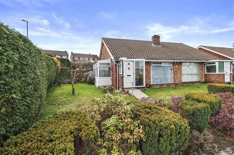 Nevill Road Uckfield East Sussex Tn22 2 Bed Bungalow For Sale £335 000