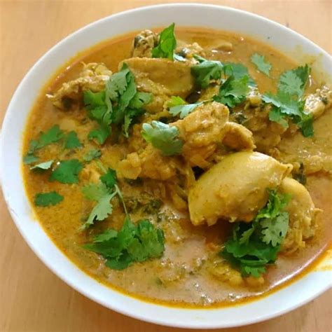 How To Make Chicken Curry In 20 Mins With Curry Powder Veena Azmanov Kitchen