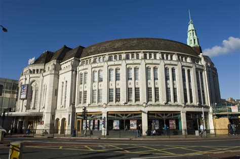 In praise of Broadway Theatre, Catford - Susan Elkin