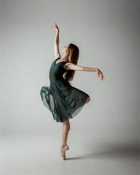 3 Hot Sexy Yana Cherepanova Bikini Pics