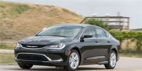 Test: 2016 Chrysler 200 V-6 FWD – Review – Car and Driver