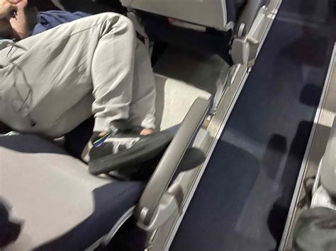 I traveled in ITA Airways' new Premium Economy. The seat is TOP, but