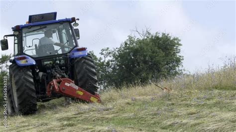 Trattore Lavorazioni Agricole In K Hdr Stock Adobe Stock