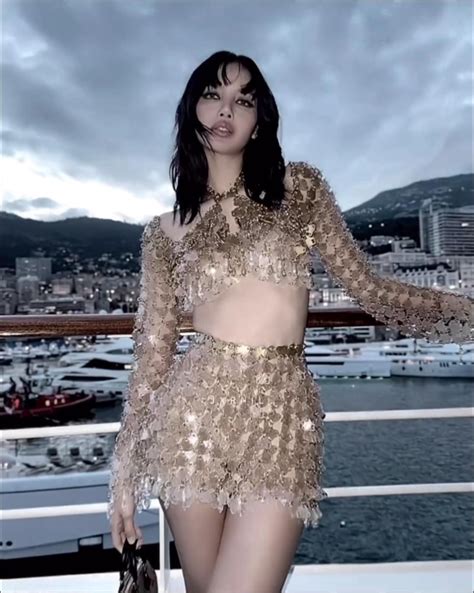 Pin On Blackpink Lisa In Valentino Fashion Celebrities Lisa Blackpink Hot Photoshoot