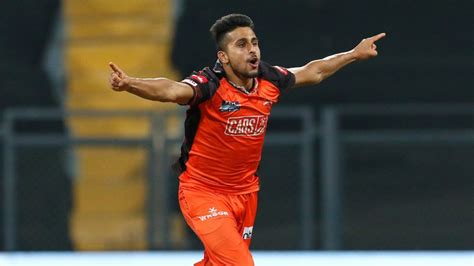 Ipl 2022 Dc Vs Srh Twitter Goes Berserk As Umran Malik Bowls Fastest