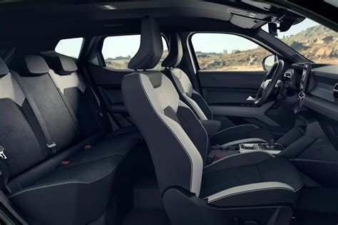 New Renault Duster 2025 | Renault South Africa | Explore Features ...