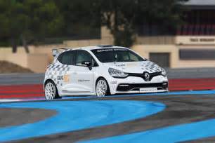 New Renault Clio IV RS Becomes Awesome Race Car Autoevolution